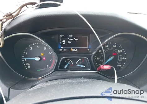 2016 Ford Focus Titanium z USA, uszkodzony, nr VIN 1FADP3N27GL256143